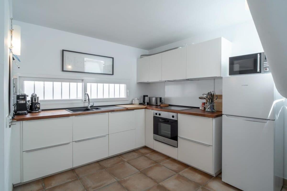 Bellavista 1 Villa Нерха Екстериор снимка