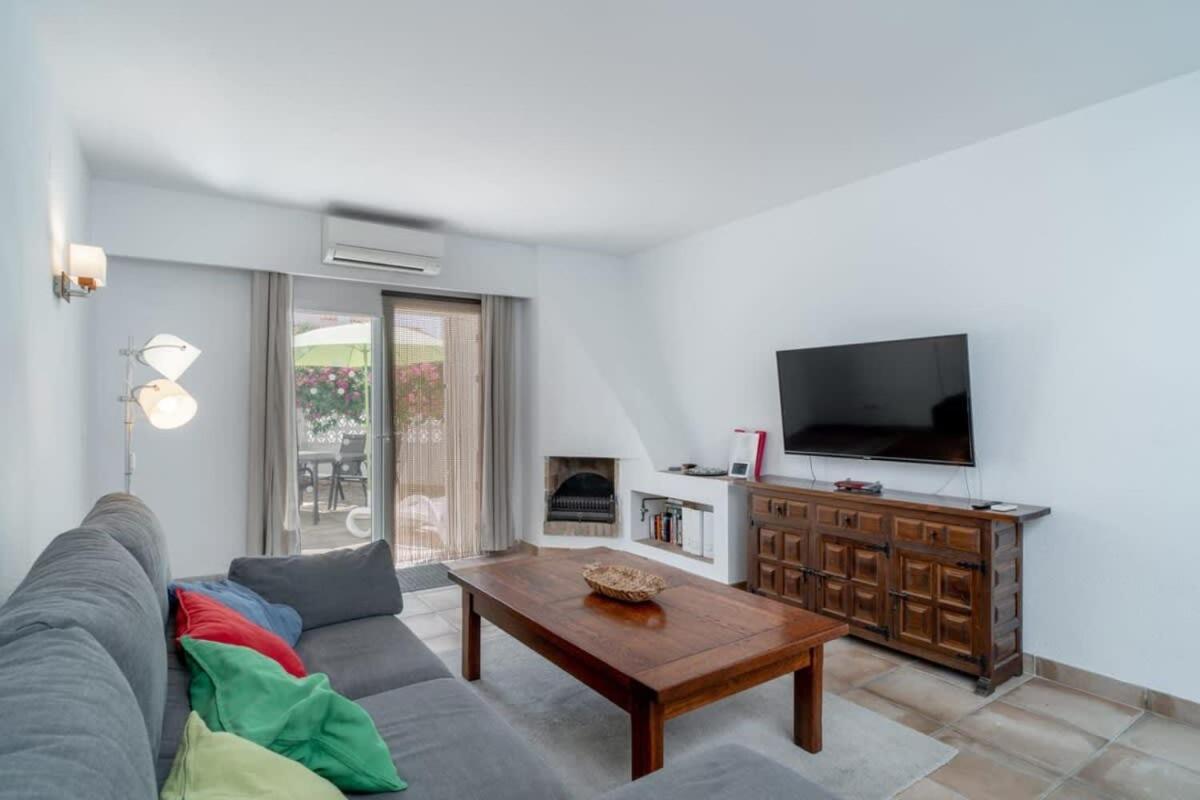 Bellavista 1 Villa Нерха Екстериор снимка