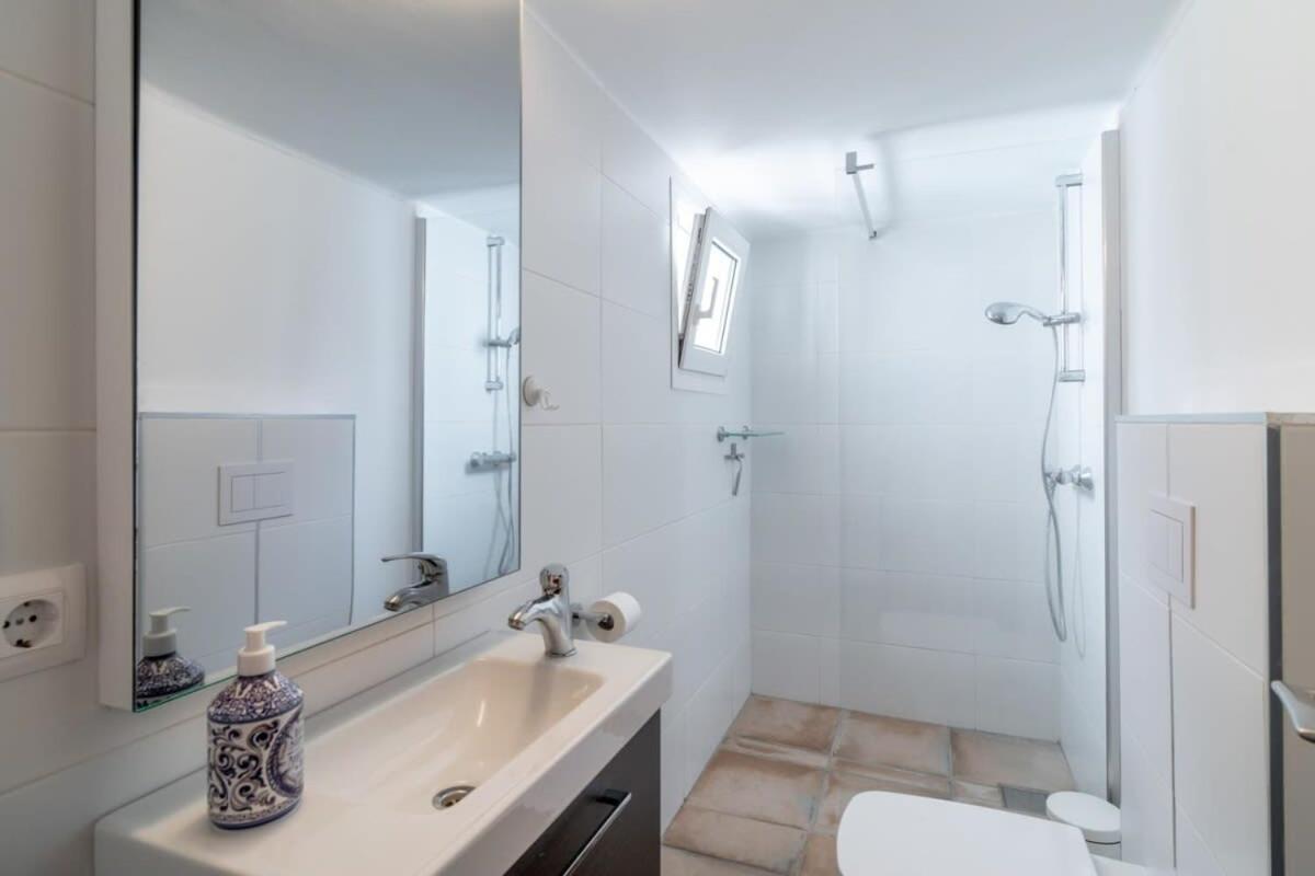 Bellavista 1 Villa Нерха Екстериор снимка